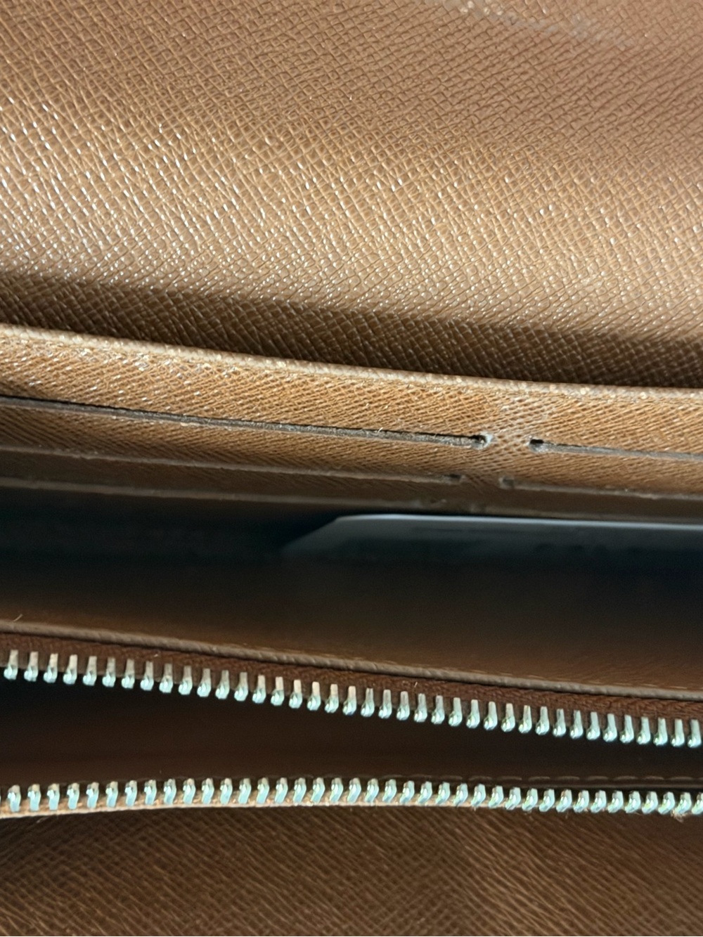 Louis Vuitton Monogram Chain Wallet in Brown with Gold Chain - Picture 4 of 7
